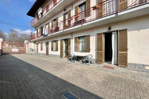 3 LOCALI A LANZO TORINESE