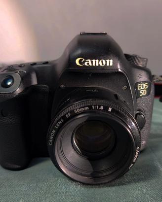 Canon EOS 5D Mark III + Obiettivo 50mm f/1.8 II