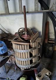 Torchio uva grande senza  legno