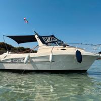 BeC energie 650 con motore fuoribordo