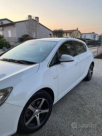 Opel astra unico proprietario