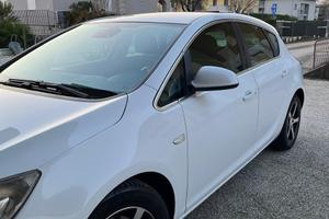 Opel astra unico proprietario