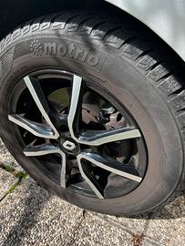 Cerchi in lega con gomma invernale