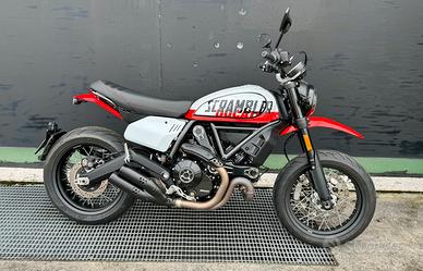 Ducati scrambler 800 URBAN MOTARD