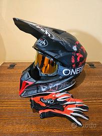 Casco Airoh Wraaap SMILE LE + mascherina + guanti