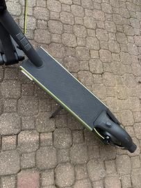 Monopattino nuovo con cartellino