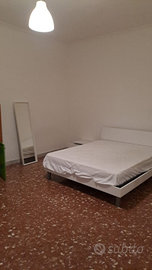 Camera singola arredata