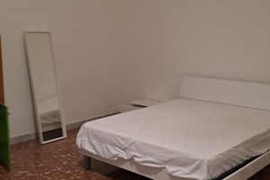 Camera singola arredata