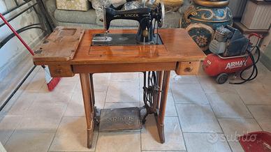 macchina da cucire Singer anni 60