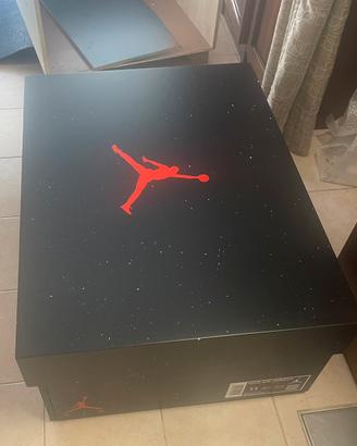 Mobile/scatola da scarpe “Jordan”