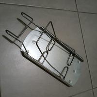 VARIERA
Supporto per ferro da stiro