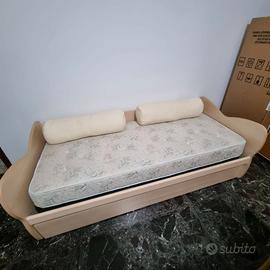 Divano letto matrimoniale
