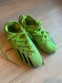 Adidas con 2024 i tacchetti