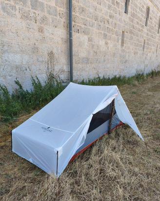 TENDA ULTRALEGGERA FORCLAZ MT 900. SOLO 1,3 Kg 2 p