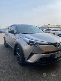 Toyota CHR Lounge con gpl, con gomme nuove