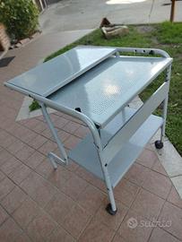 tavolo porta computer in metallo con ruote