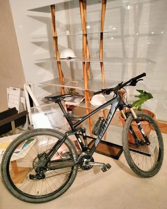 Mountain Bike Ghost AMR 29 XL 52 cm in Carbonio