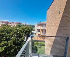 Appartamento a 500m dalla Spiaggia Con Garage
