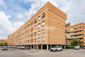 QUADRILOCALE - Via Ignazio Vian con terrazzo e sof