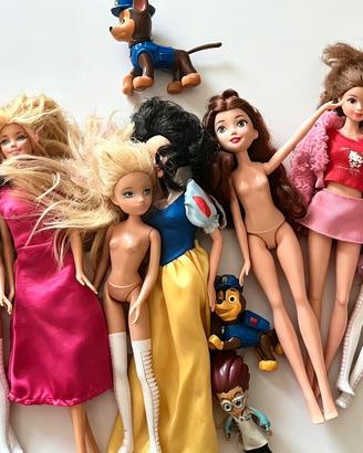 lotto bambole disney più barbie e accessori