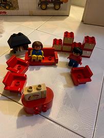 Lego Duplo con arredi e personaggi