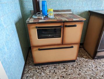 Cucina a legna marca De Manicor