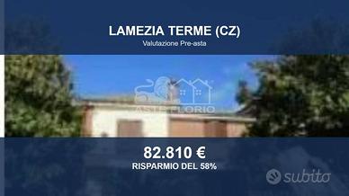 Immobile in asta di 311 m² con box auto a Lamezia 