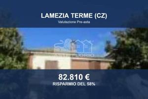Immobile in asta di 311 m² con box auto a Lamezia 