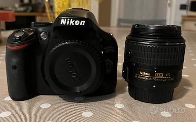 Nikon 5200 con obiettivo  18-55