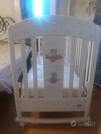 Lettino bambini con sbarre 