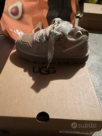 Ugg sand
