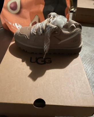 Ugg sand