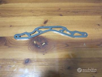 Staffa faretti supplementari per moto custom