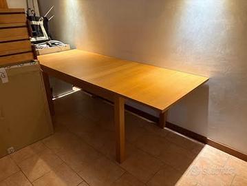 Tavolo allungabile IKEA in legno