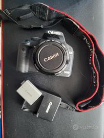 Canon EOS 500D con obiettivo EF 50mm