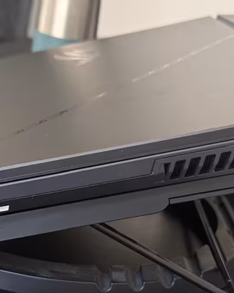 ASUS ROG SCAR 17 RTX 4080 Ryzen 9 64GB 2TB