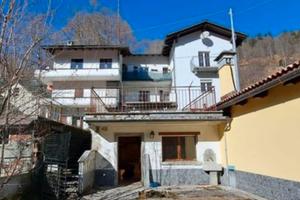 Villetta bifamiliare a Meis