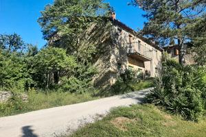 rustico da ristrutturare 