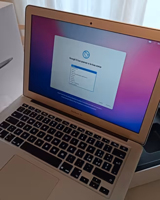 Apple Macbook Air