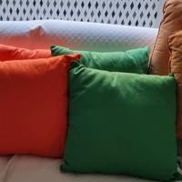 Cuscini ornamentali di vari colori