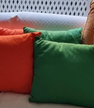 Cuscini ornamentali di vari colori