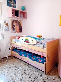 Letto a castello estraibile, con materassi