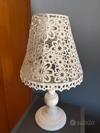 lampada da tavolo in stile shabby chic
