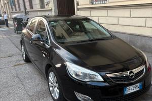 Opel Astra J