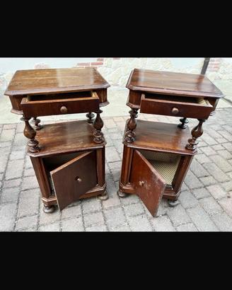 Copia comodini in legno vintage