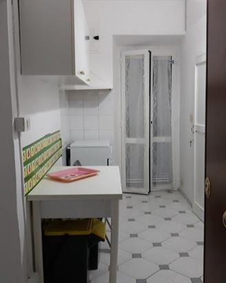 MONTECOMPATRI a 25km da Roma casa arredata mq.30