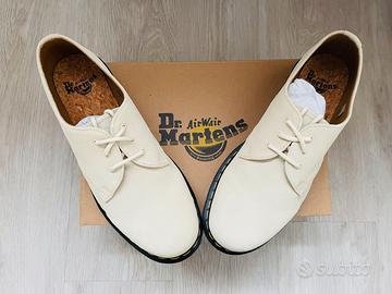 DR. MARTENS