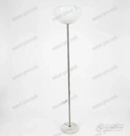 Piantana luce tipo Flos papavero
