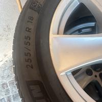 Pneumatici da neve con cerchioni