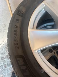 Pneumatici da neve con cerchioni